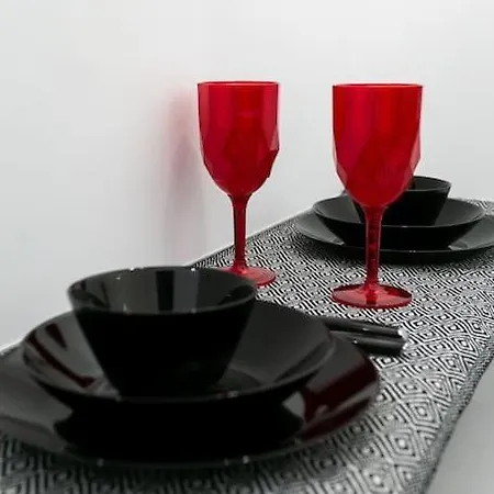 μarble Suite. 40sqm Center. Gas Heating. Private Entrance.secured24h * Thessaloniki