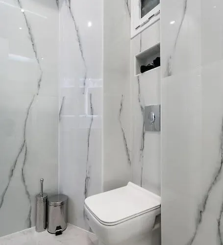 Appartement μarble Suite. 40sqm Center. Gas Heating. Private Entrance.secured24h
