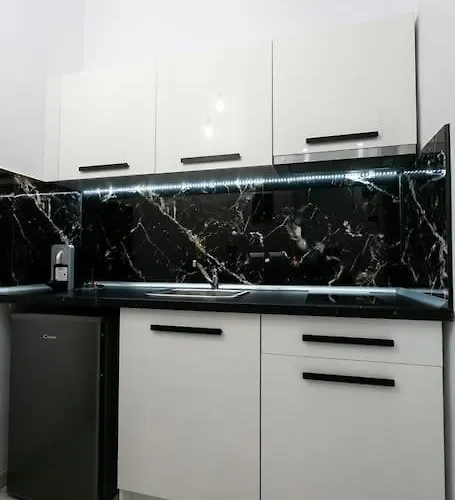 Appartement μarble Suite. 40sqm Center. Gas Heating. Private Entrance.secured24h *