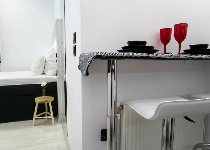 μarble Suite. 40sqm Center. Gas Heating. Private Entrance.secured24h *