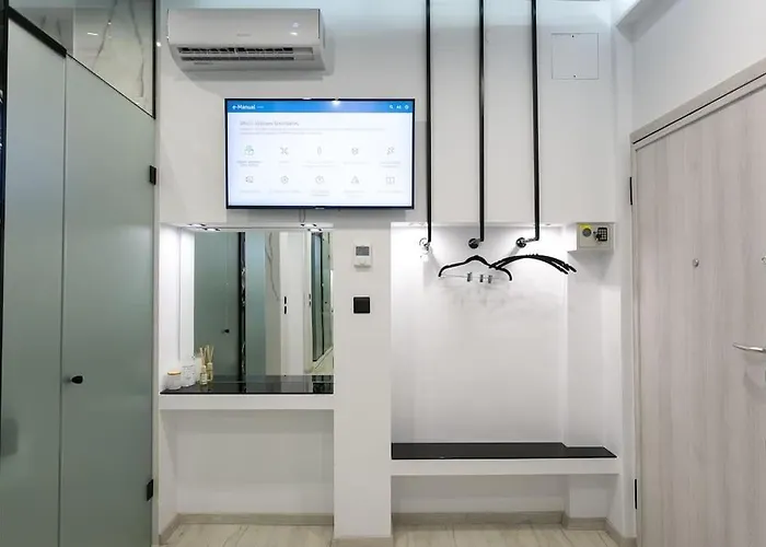 μarble Suite. 40sqm Center. Gas Heating. Private Entrance.secured24h Appartement Thessaloniki