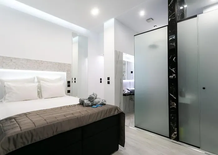 Appartement μarble Suite. 40sqm Center. Gas Heating. Private Entrance.secured24h *